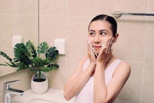 冬季皮肤出油怎么办？专业生活美容服务为您解忧